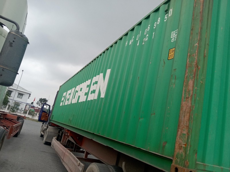 Chọn mua container cũ chất lượng tốt mà tiết kiệm chi phí